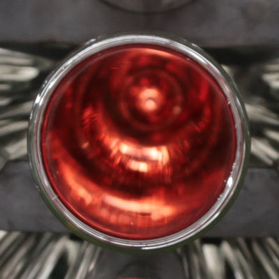 137mm OD Ewakuowana Rurka Słoneczna Gejzer Słoneczny Ewakuowana Rurka Szklana Trzy Cele Rurka Słoneczna China Glass Tube Manufacturer